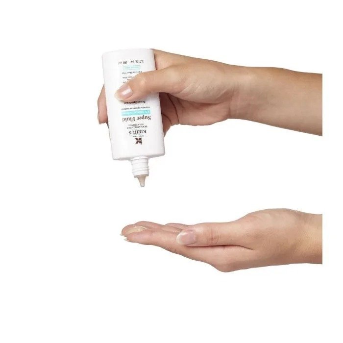 Kiehl’s Ultra Light Daily UV Mineral Defense Sunscreen – (50ml) - Image 3