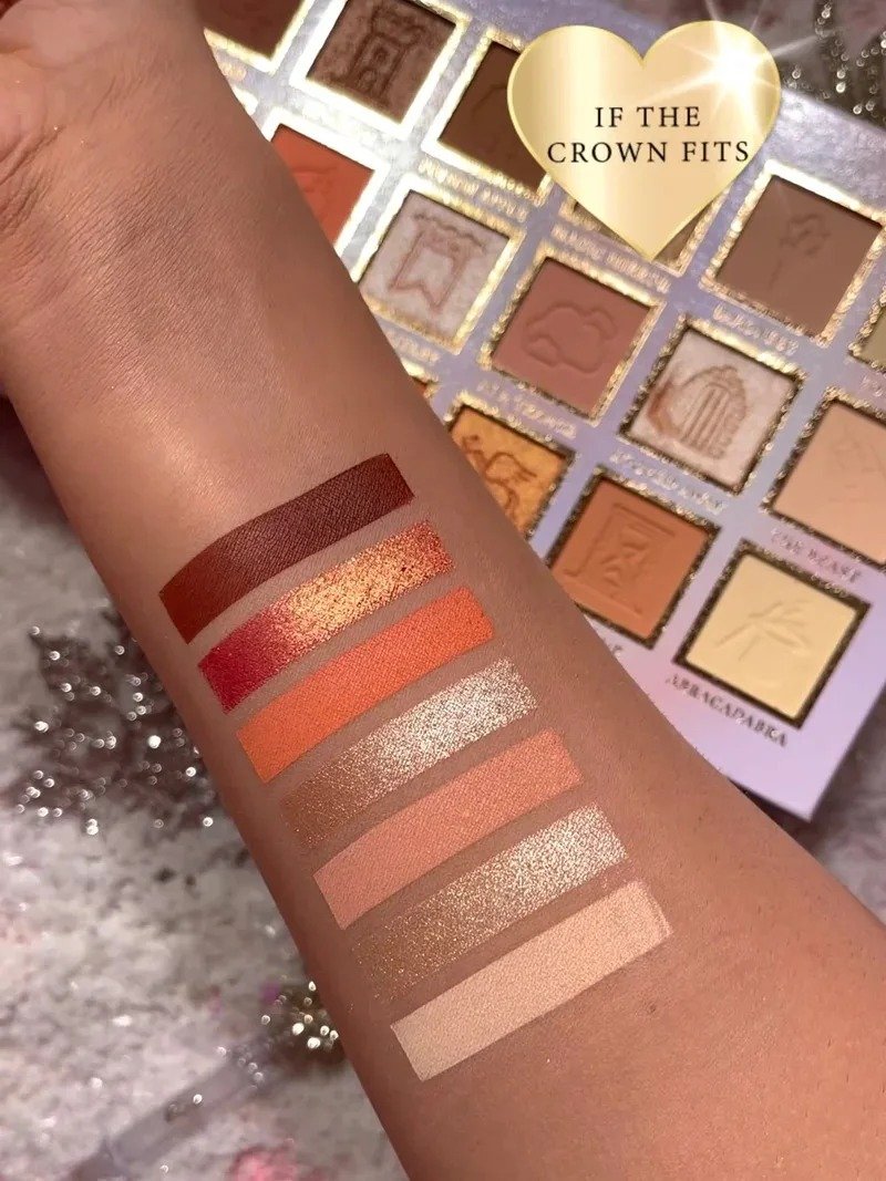 Plouise If The Crown Fits Neutral Eyeshadow Palette - Image 5