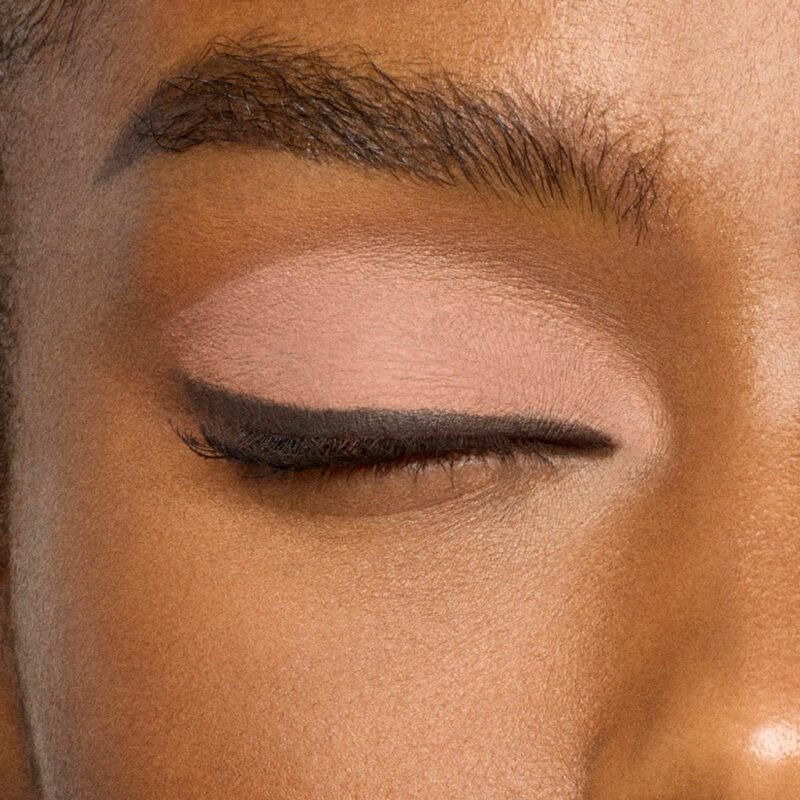 Stila Liqua Play Eyeshadow – Sandy Matte - Image 4