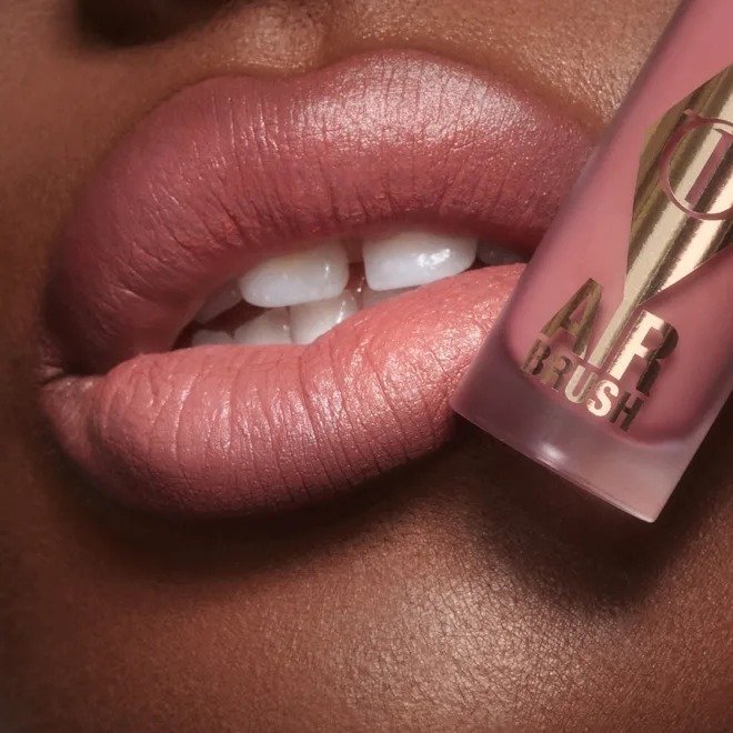 Charlotte Tilbury Matte Meets Moisture Liquid Lipstick – Pillow Talk Blur - Image 4